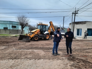 INICIO DE OBRA DE PAVIMENTACIÓN DE AVENIDA SYLVESTRE BEGNIS.