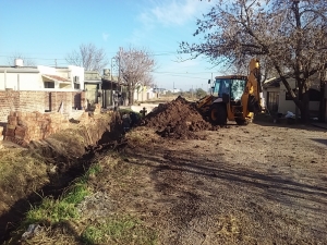 SIGUE EL PROGRAMA DE OBRAS HIDRICAS EN EL CORDON OESTE DE LA CIUDAD.