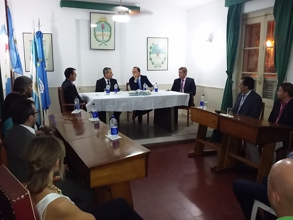  NICOLAS CUESTA INAUGURO UN NUEVO PERIODO DE SESIONES ORDINARIAS EN EL HONORABLE CONCEJO MUNICIPAL.