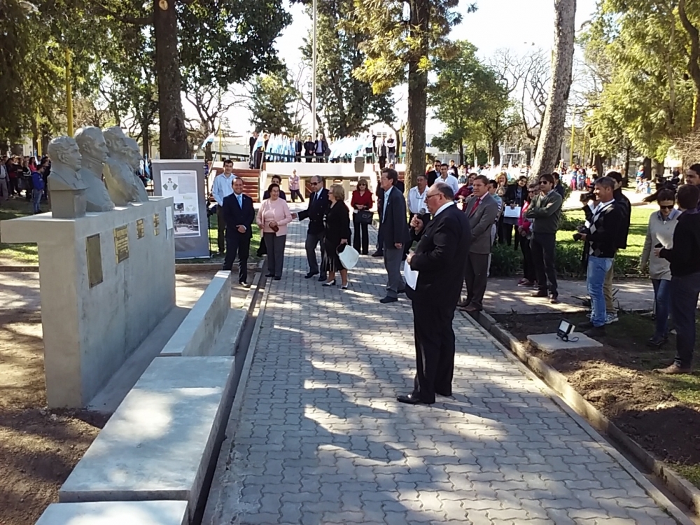 EN EL ACTO POR EL 166º ANIVERSARIO DEL FALLECIMIENTO DEL GRAL SAN MARTIN SE INAUGURO EL PASEO DE LOS PROCERES.